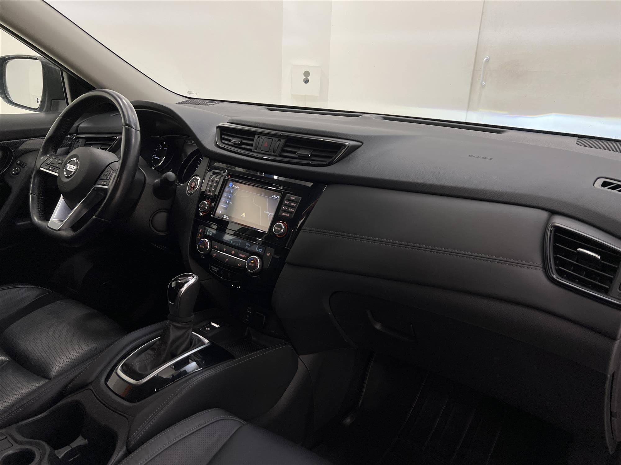 Nissan X-Trail 1.6 130hk Tekna BOSE  Navi Skinn 0,53L/mil