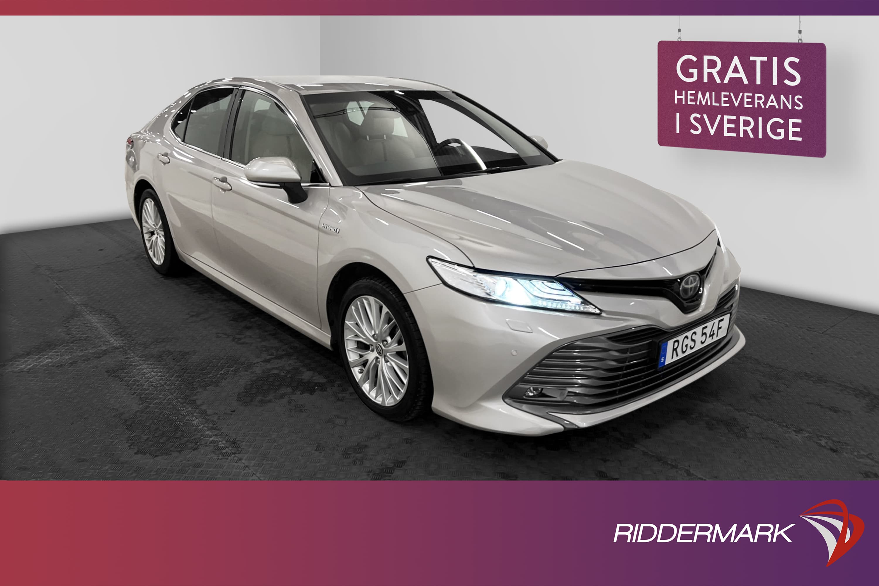 Toyota Camry Hybrid 218hk
