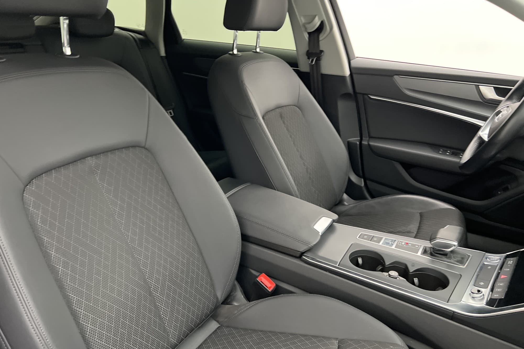 Audi A6 Allroad Quattro 45 TDI 231hk Värmare Dragkrok Navi