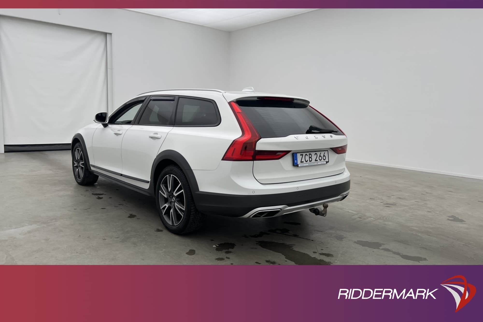 Volvo V90 Cross Country D4 AWD