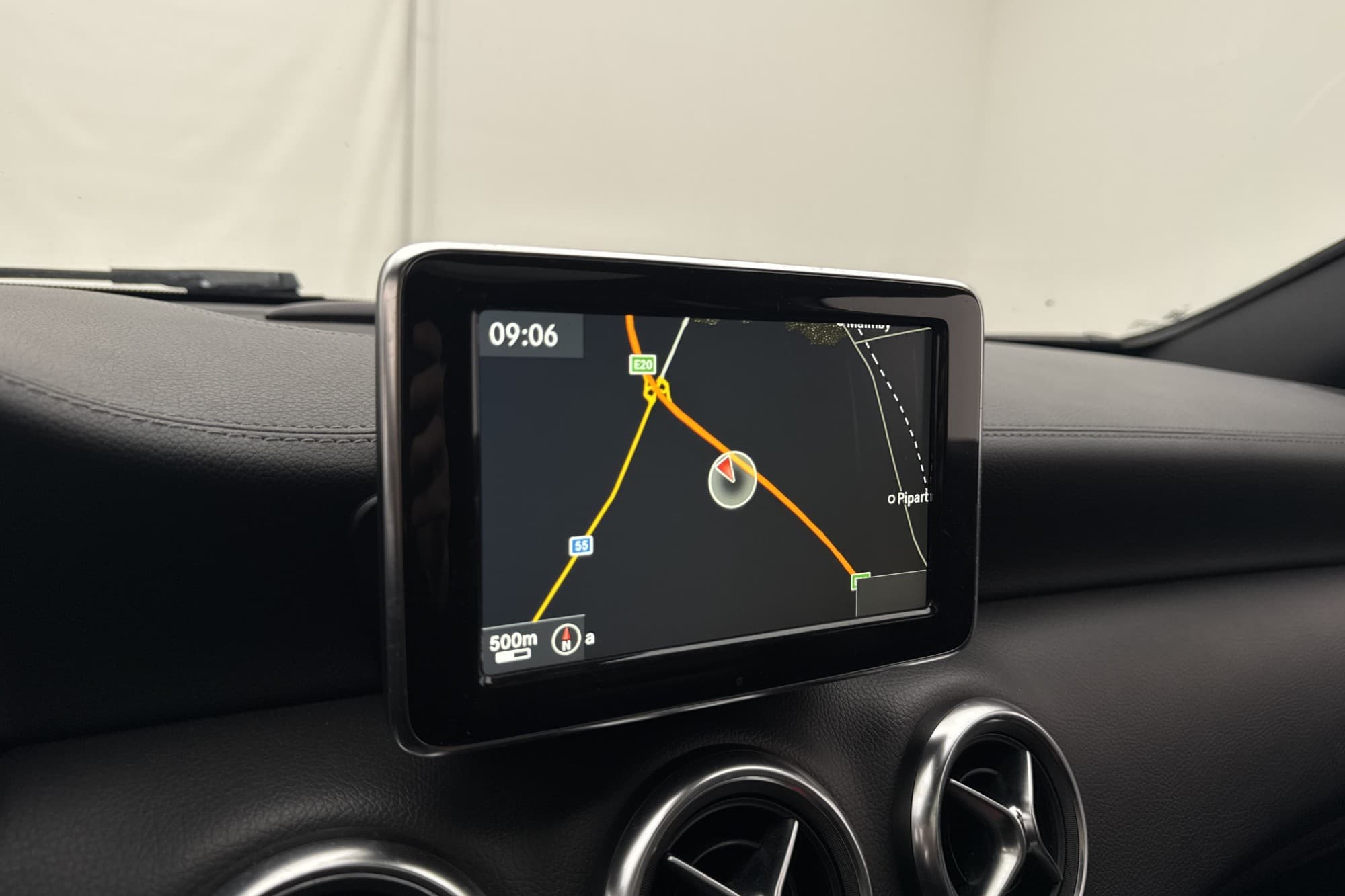 Mercedes-Benz AMG A 45 4M 360hk Panorama H/K Navi Elstolar