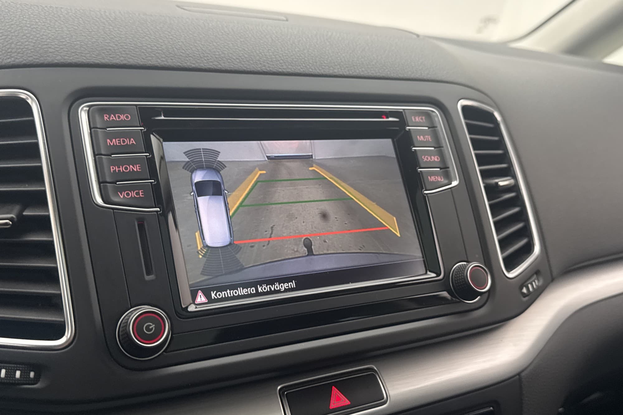 Volkswagen Sharan TDI 150hk Värm B-kam 7-sits Pano El-dörr