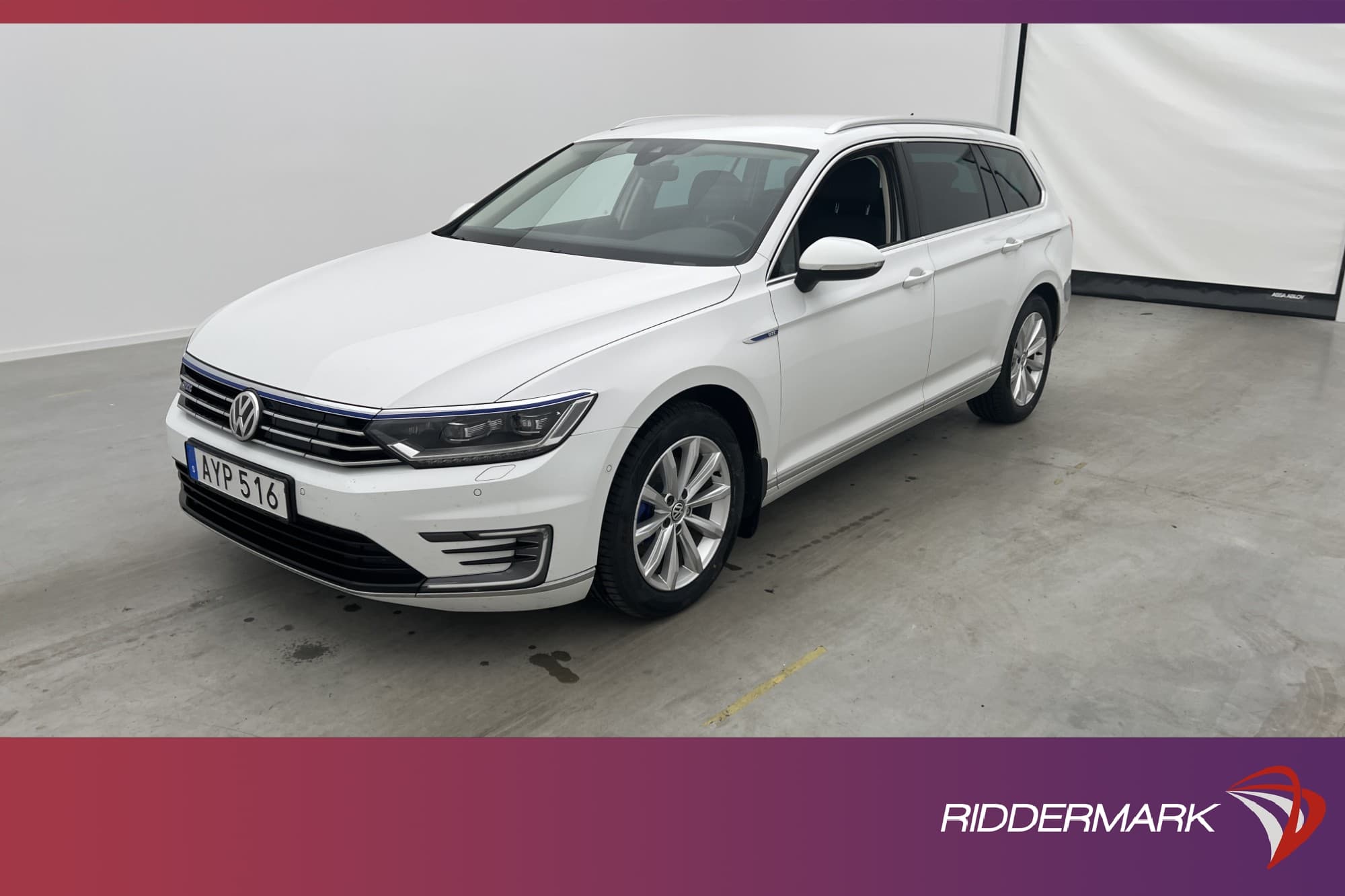 Volkswagen Passat GTE 218hk