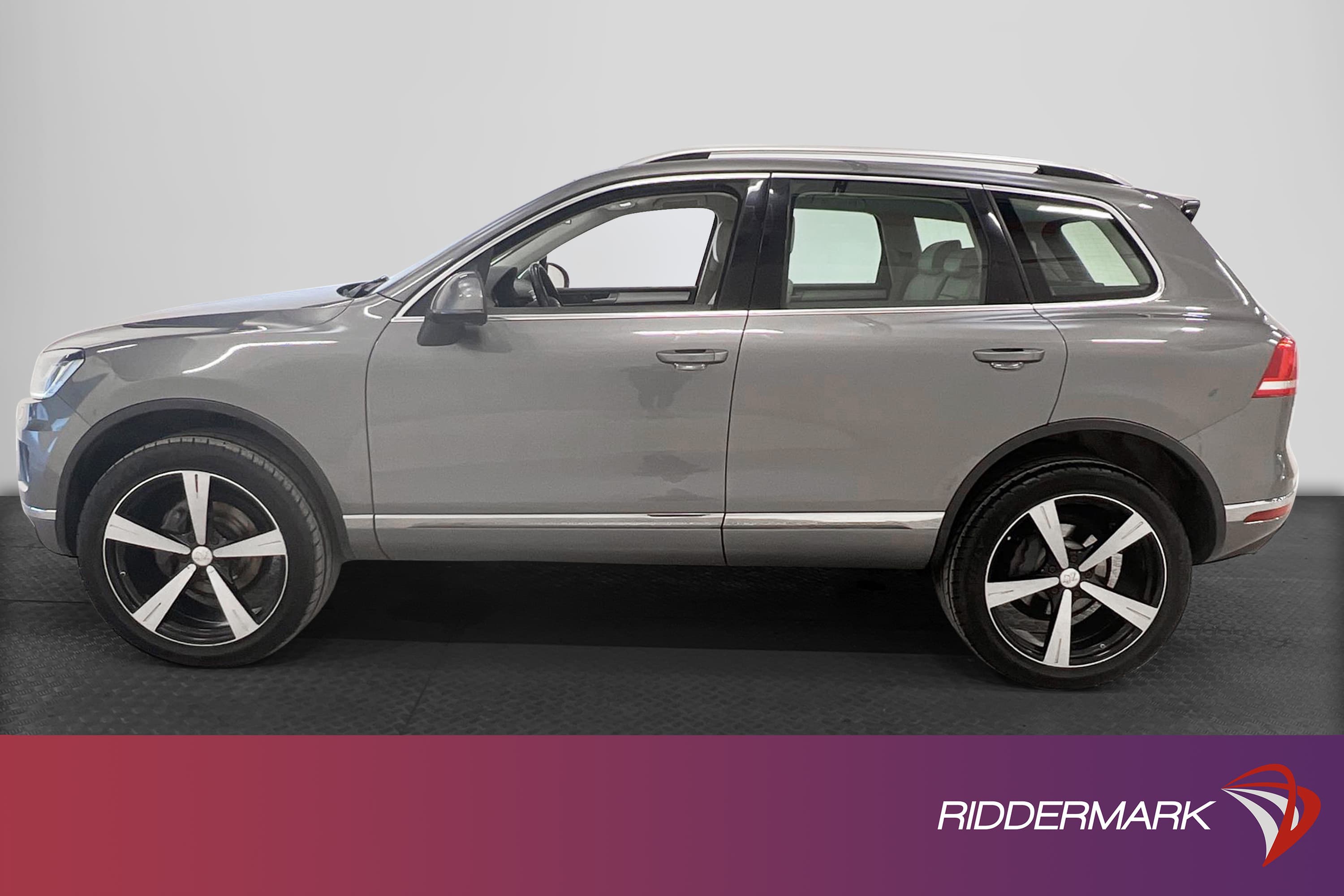 Volkswagen Touareg 4M 262hk