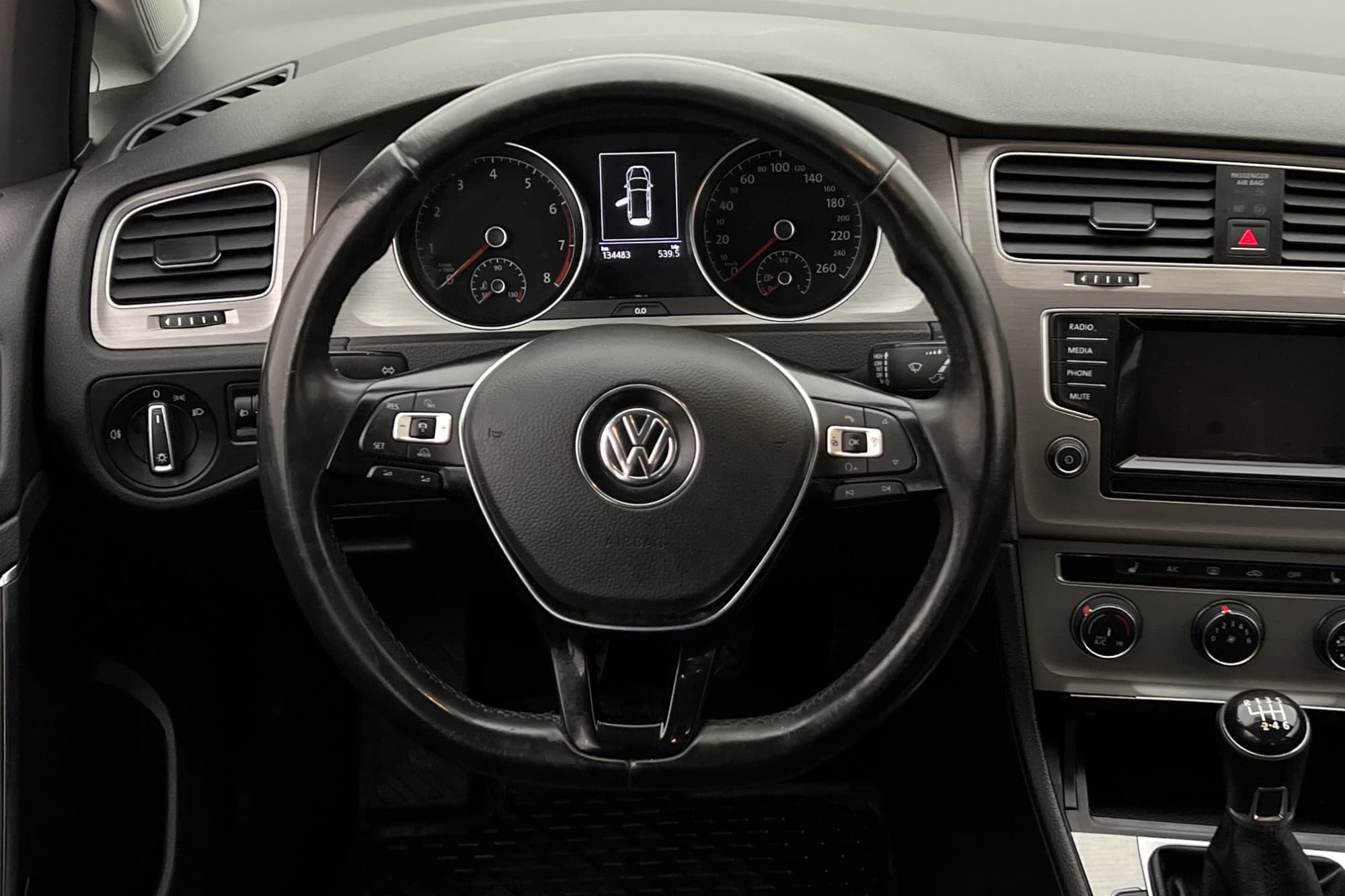 Volkswagen Golf Sportscombi 105hk Adaptiv-Fart Bluetooth