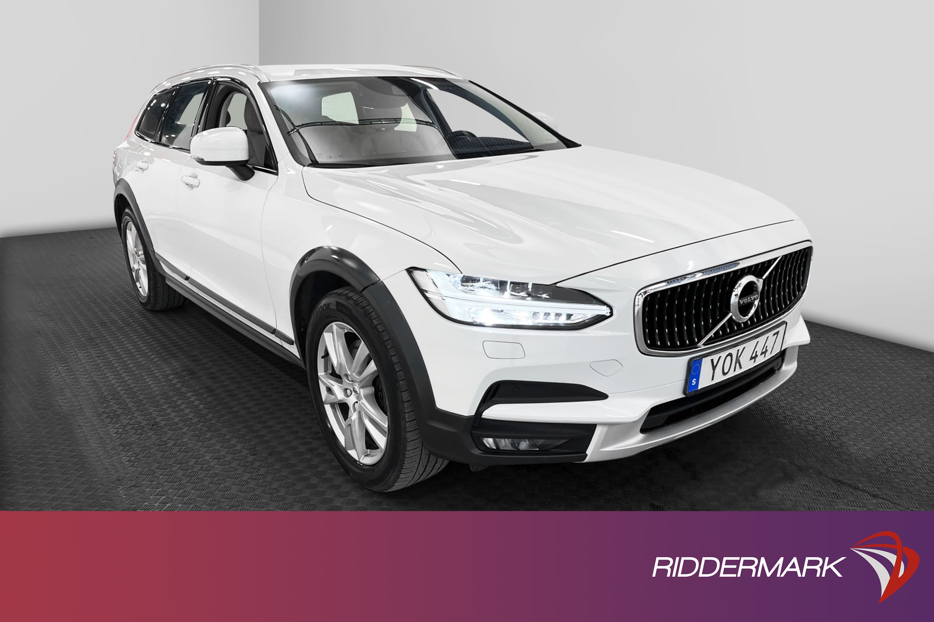 Volvo V90 Cross Country D5 AWD 235hk