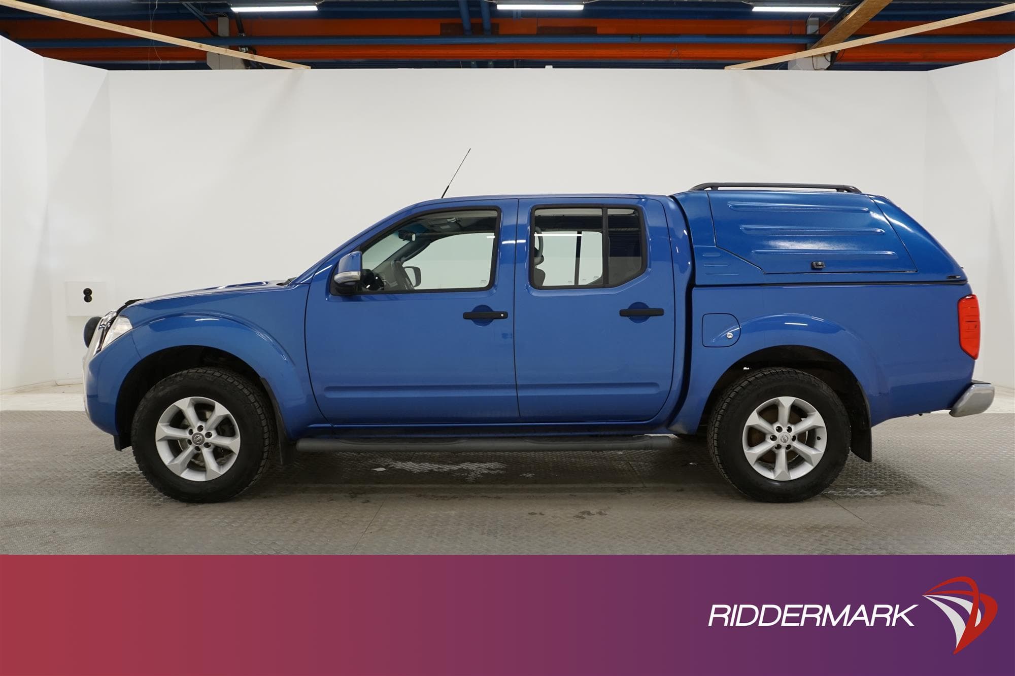 Nissan Navara 2.5dCi 144hk Kåpa Dragkrok Nyservad