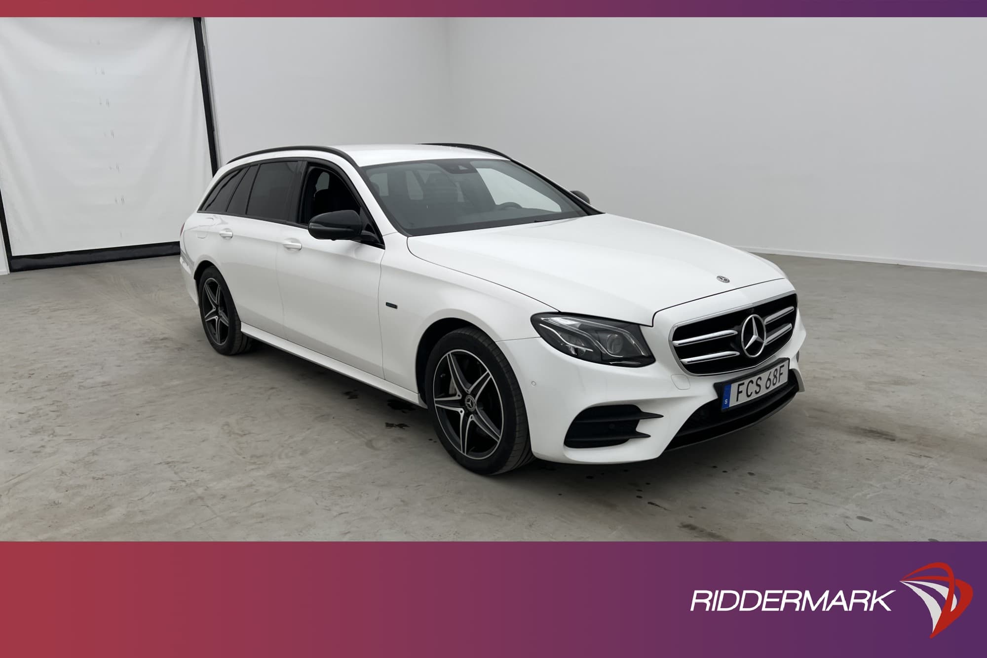 Mercedes-Benz E 300 de Plug-in 306hk