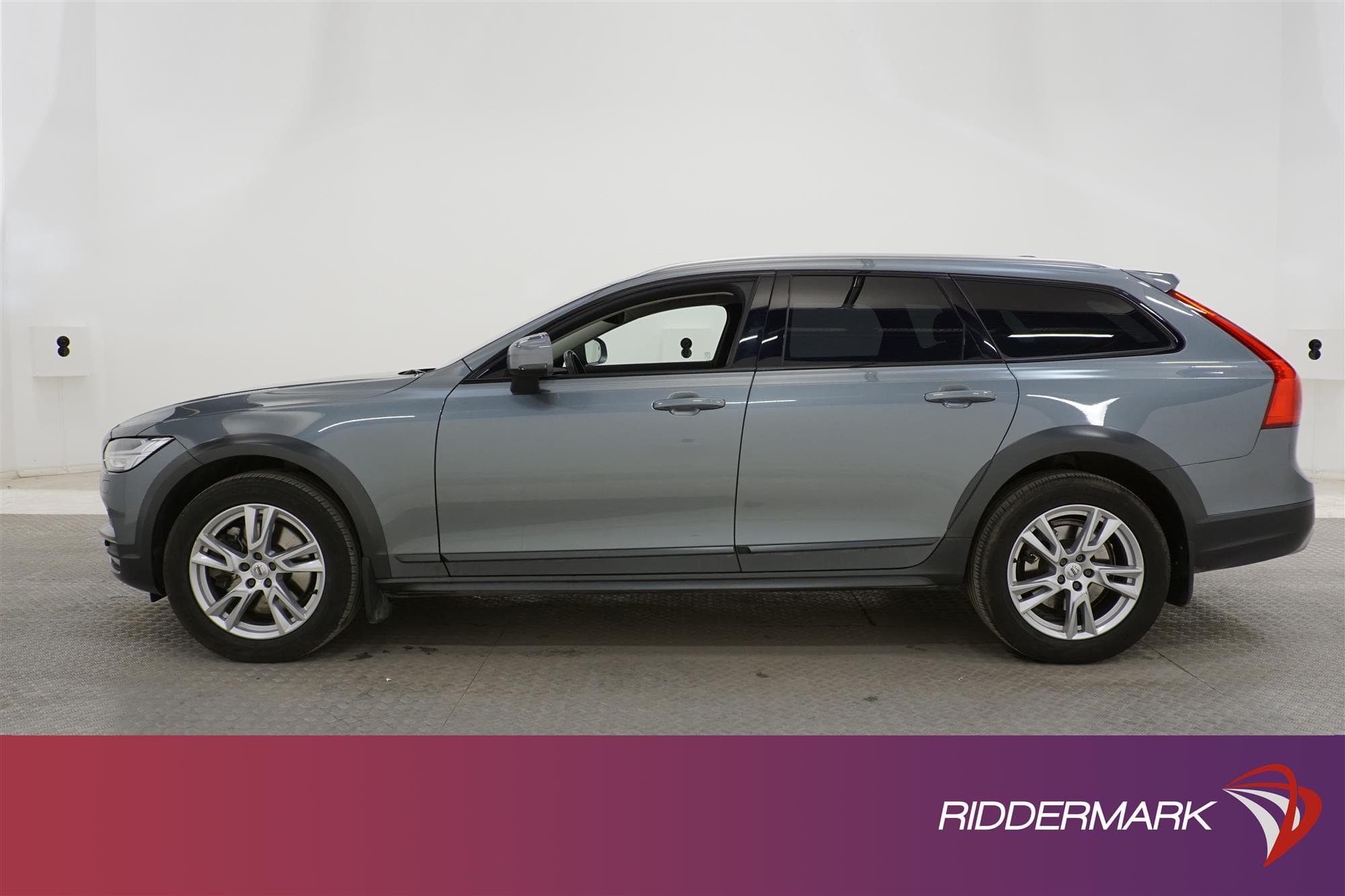 Volvo V90 Cross Country D4 AWD