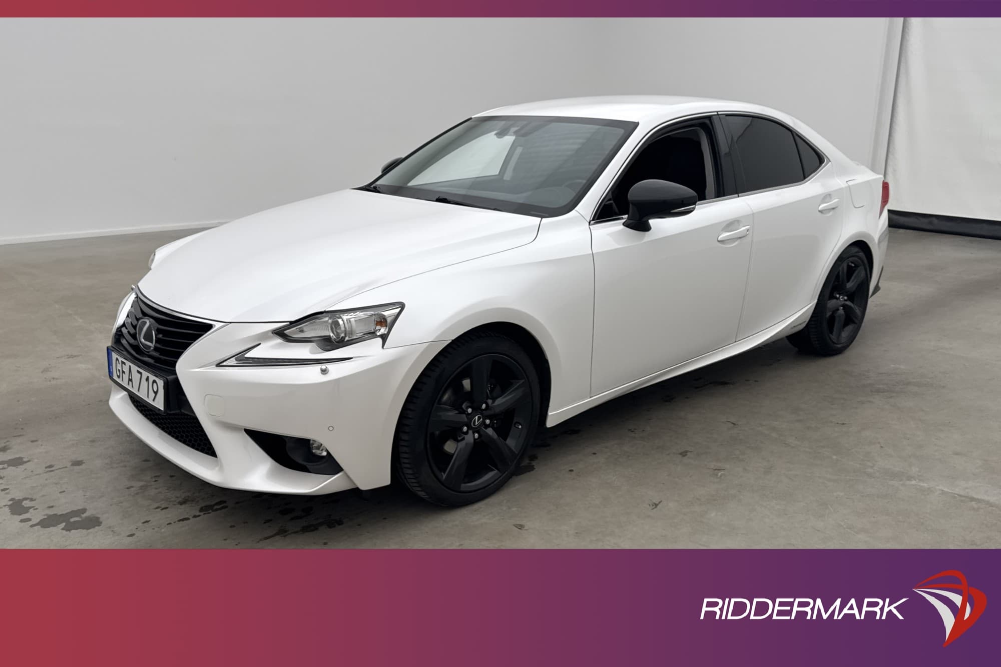 Lexus IS 300h 223hk Sport Kamera Farthållare