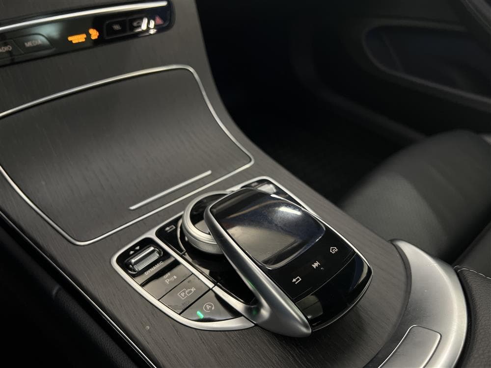 Mercedes-Benz C 220 d Coupé 194hk AMG Pano Burmester Cockpitinteriör