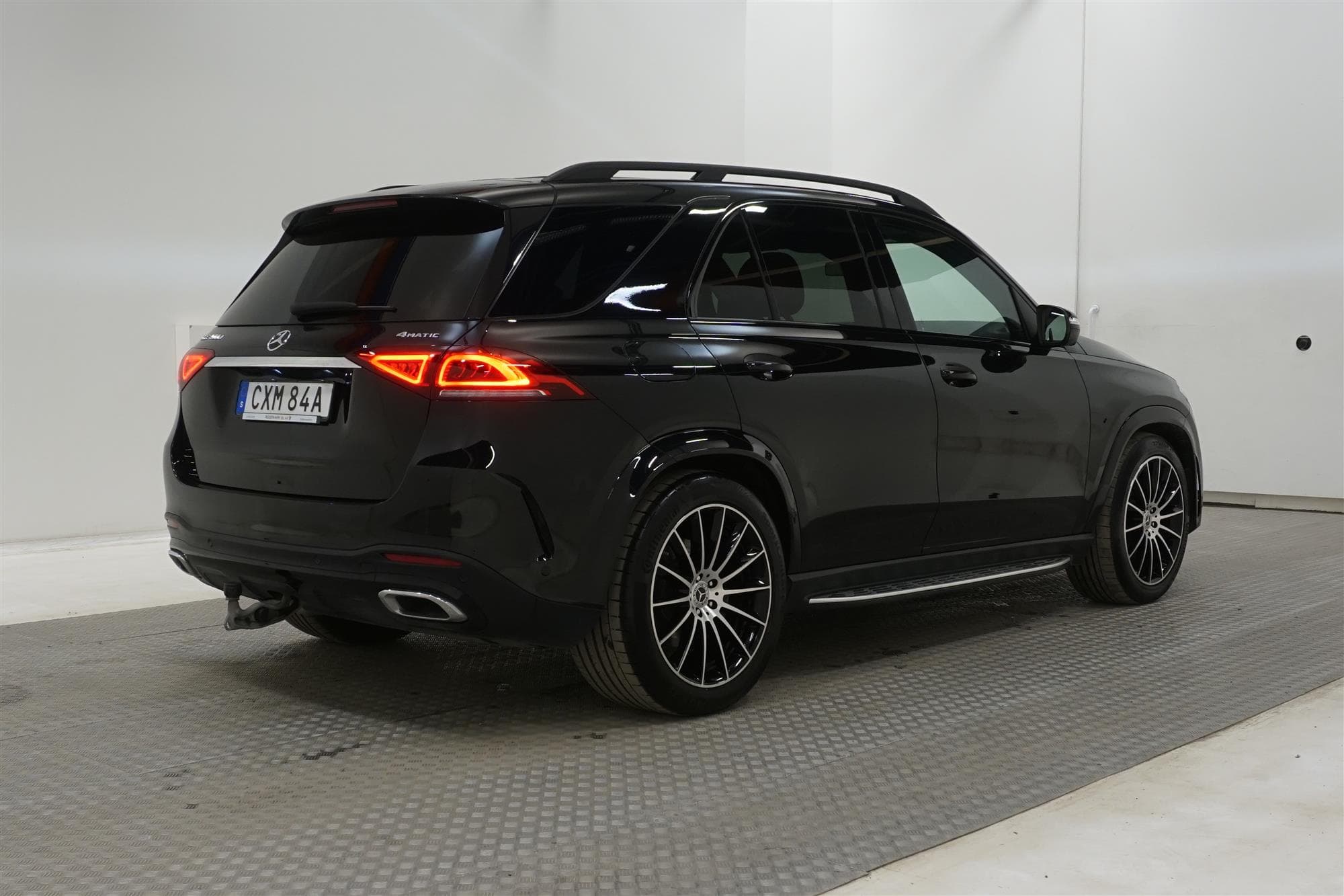 Mercedes-Benz GLE 400 330hk 4M AMG D-Värm Burmester 360° GPSexteriör