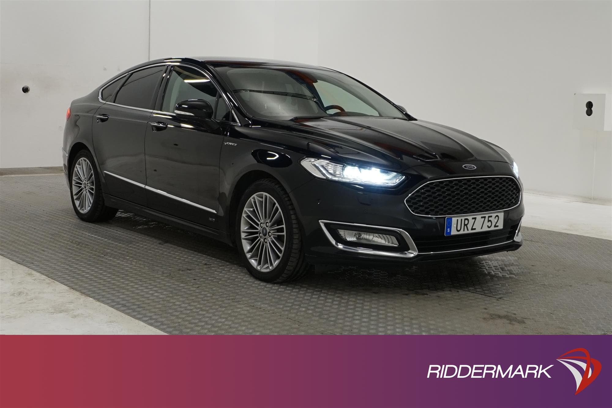 Ford Mondeo Vignale 180hk AWD Värmare Skinn B-kamera Dragexteriör