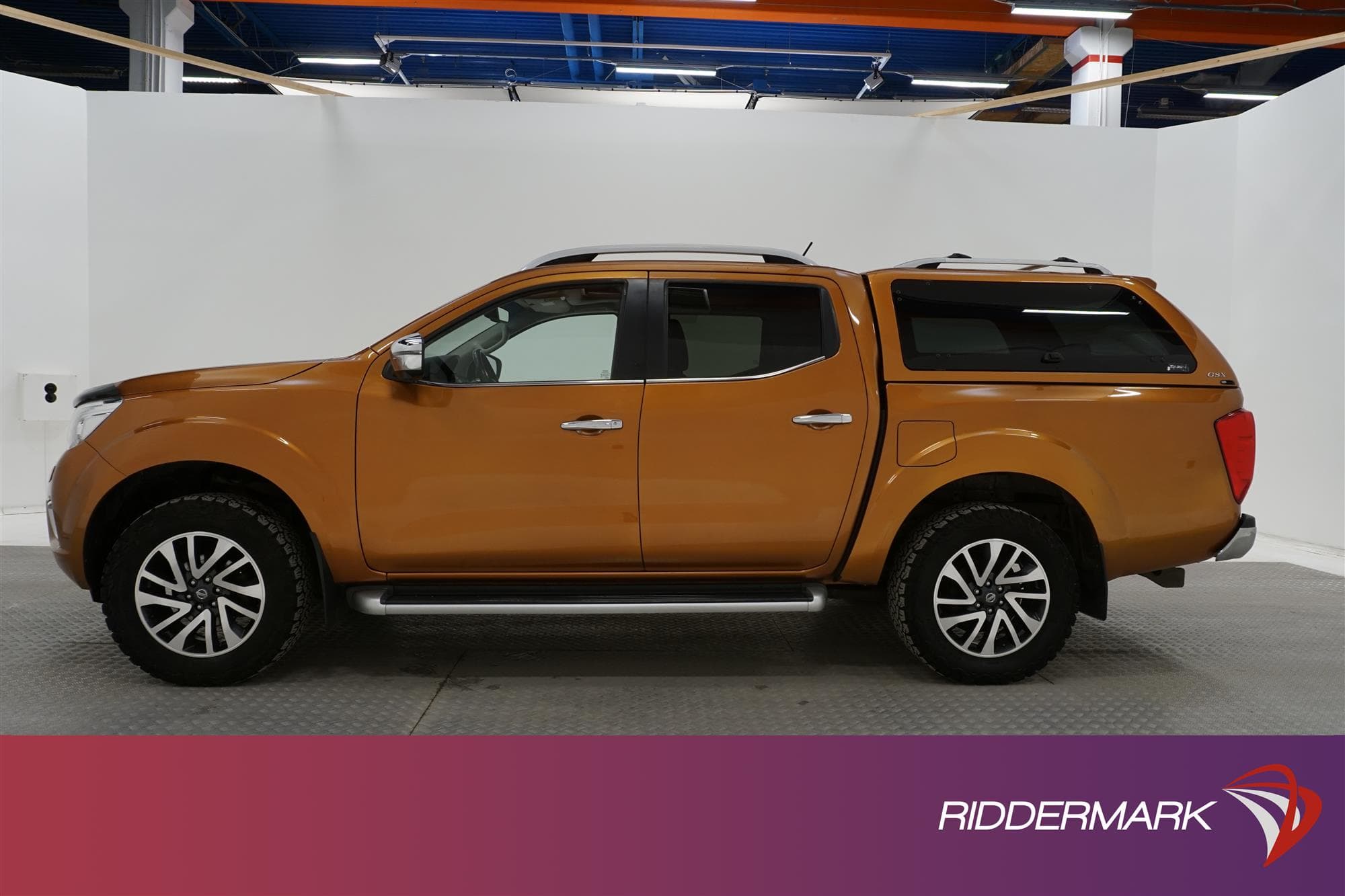 Nissan Navara 2.3dCi Automat 190h Tekna Taklucka Skinn Moms 