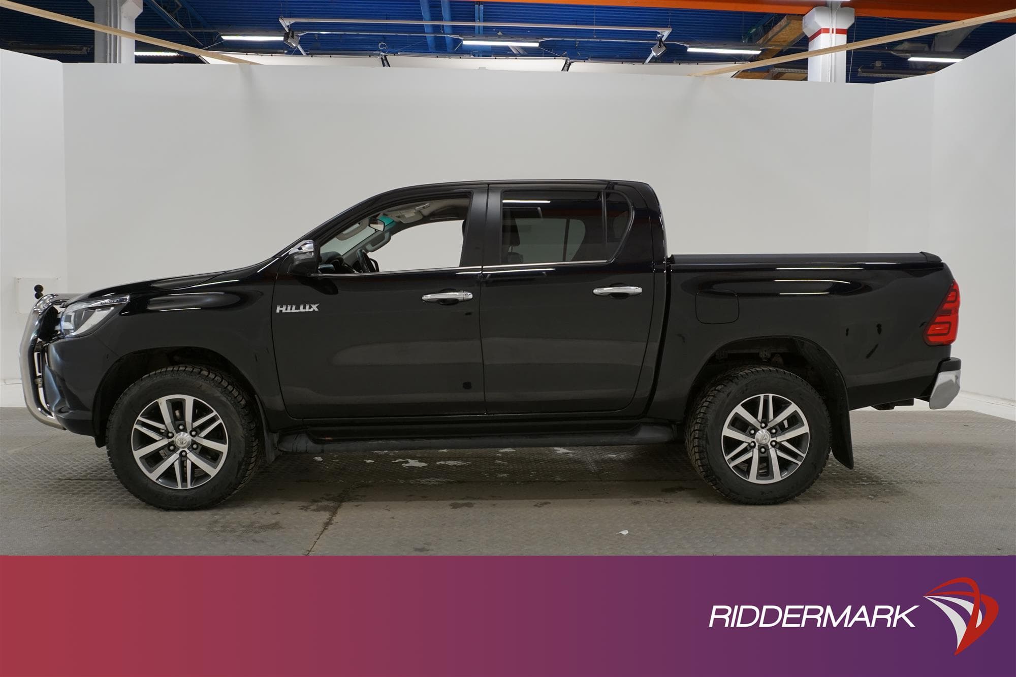 Toyota Hilux Premium 2.4 Automat 4x4 Drag Diff Moms