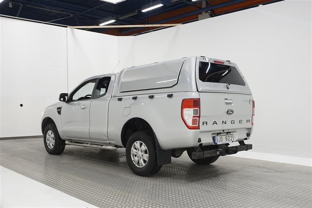 Ford Ranger SuperCab 2.2 TDCi 4WD Dragkrok Kåpa Full Moms exteriör