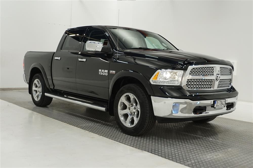 Dodge Ram Laramie 1500 5.7 Eu6 4WD 401hk Luftfjädring Moms