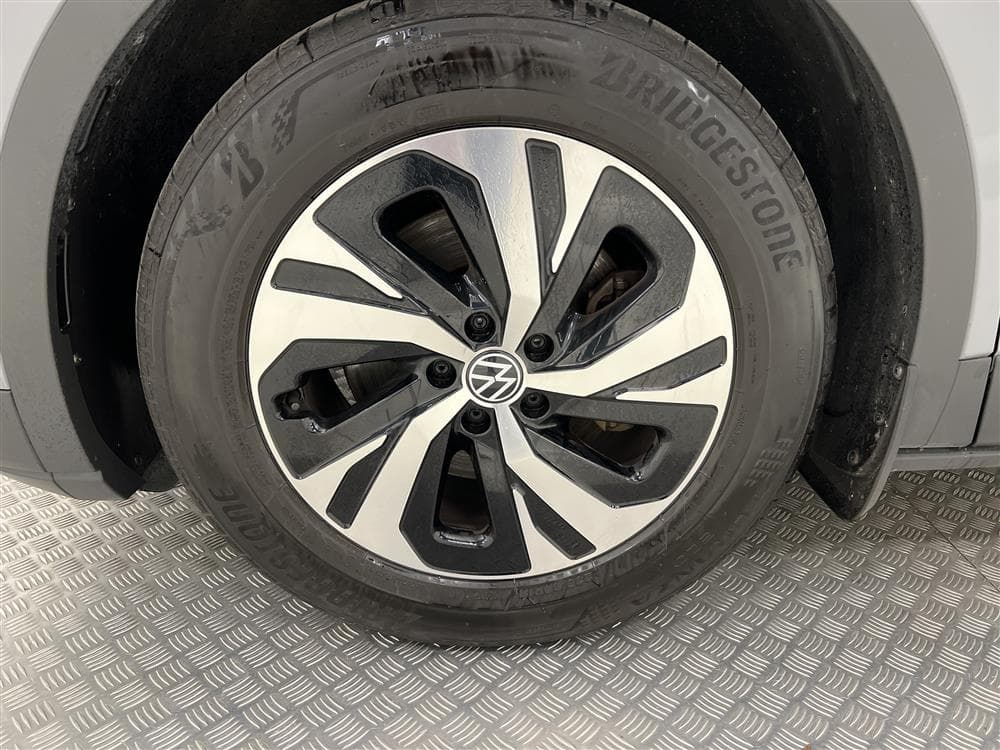 Volkswagen ID.4 Pure Performance Dragkrok Keyless Naviinteriör