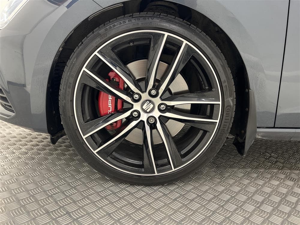 SEAT Leon 2.0 TSI Cupra 300hk 4Drive Cockpit Beatsinteriör