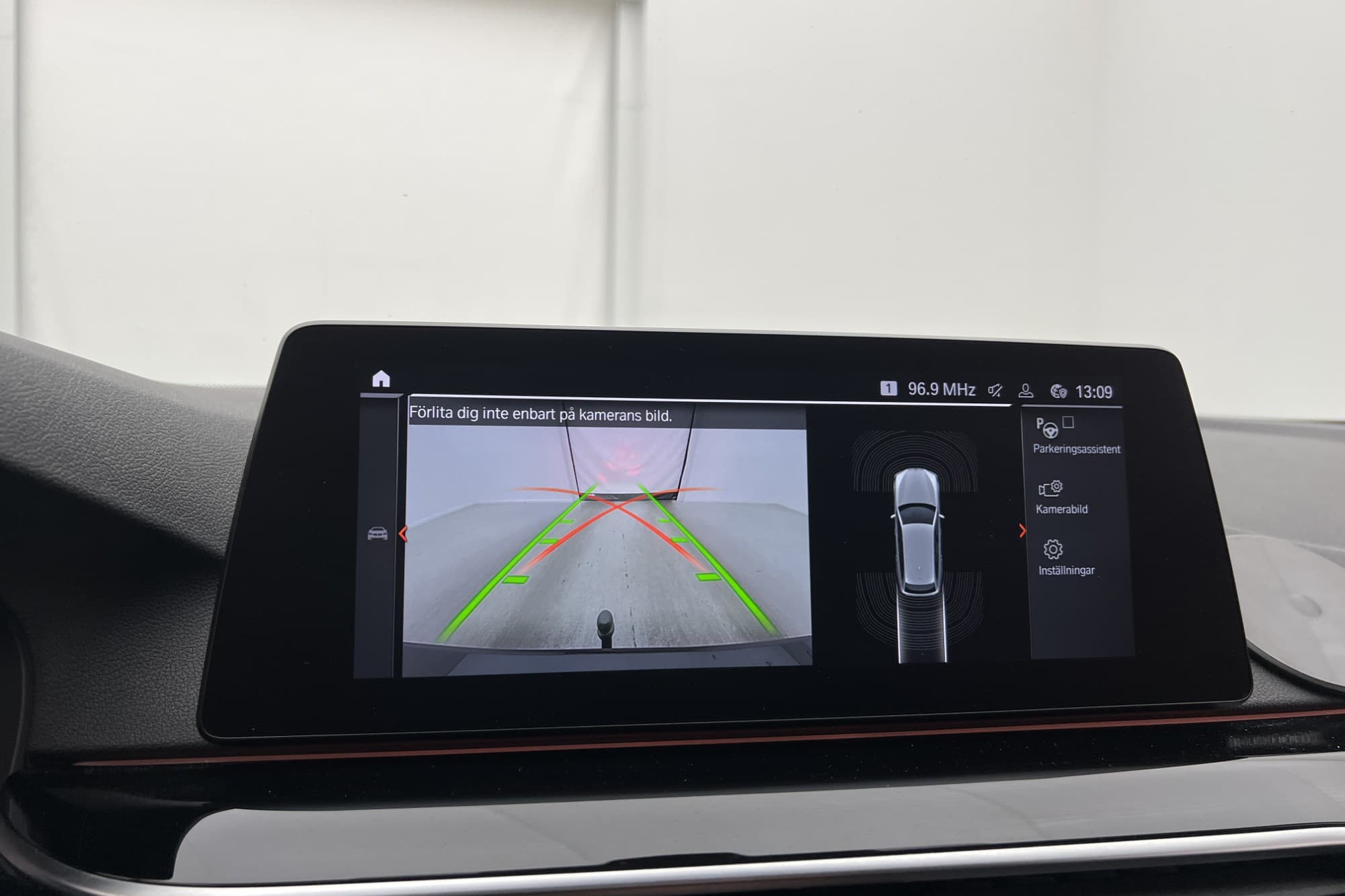 BMW 520 d xDrive Touring Sport line Cockpit Drag Kamera Navi