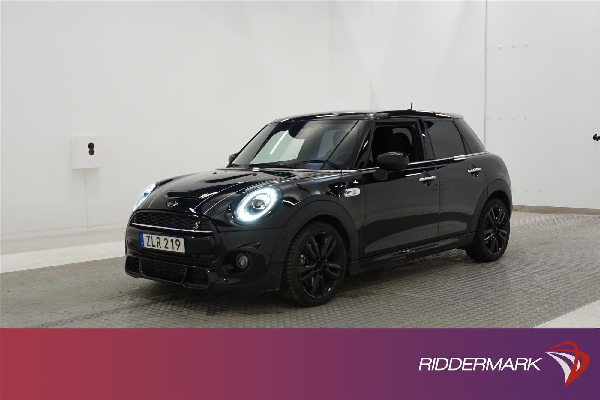 MINI Cooper S 5-dörrar 178hk JCW