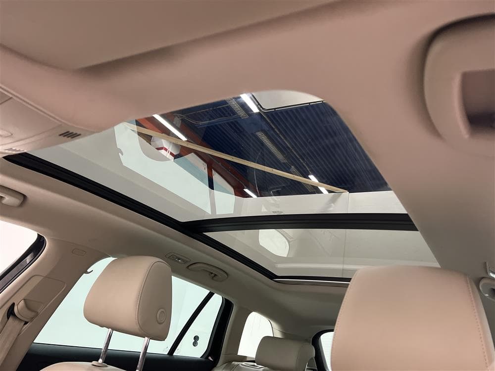 Skoda Superb 2.0 TDI Kombi 190hk L&K Pano Navi D-Värm Skinn