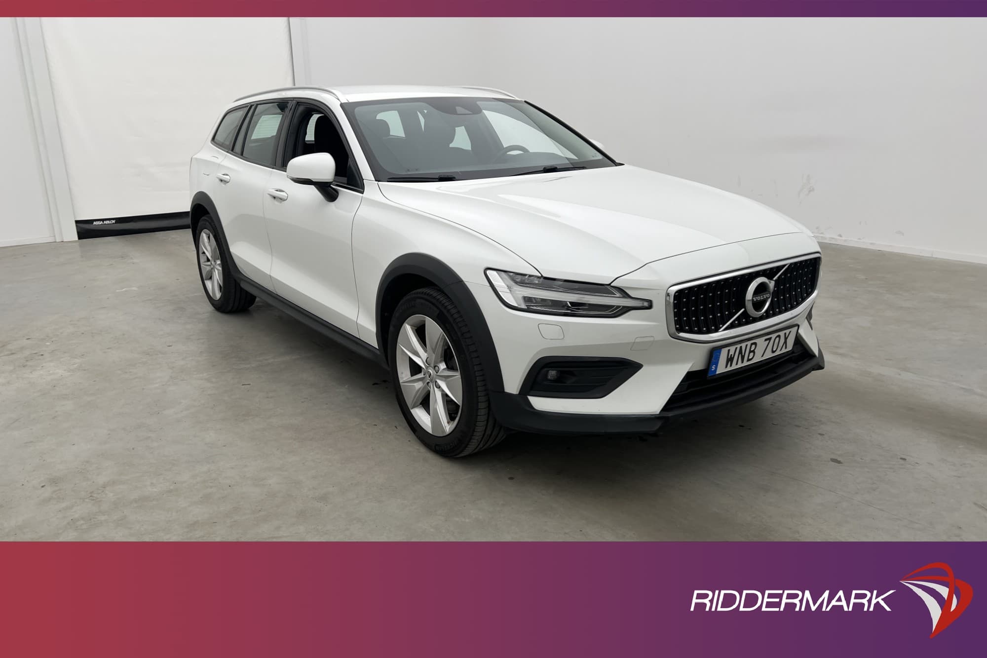 Volvo V60 Cross Country B4 AWD 197hk