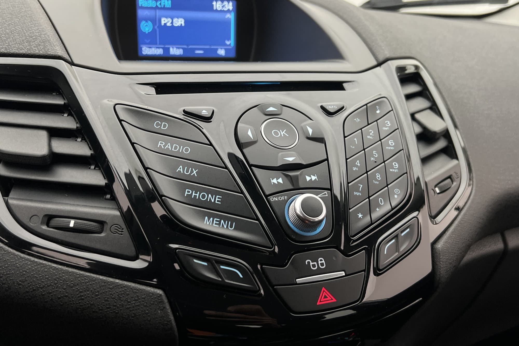 Ford Fiesta 1.0 EcoBoost 100hk Titanium Bluetooth Kamrembytt