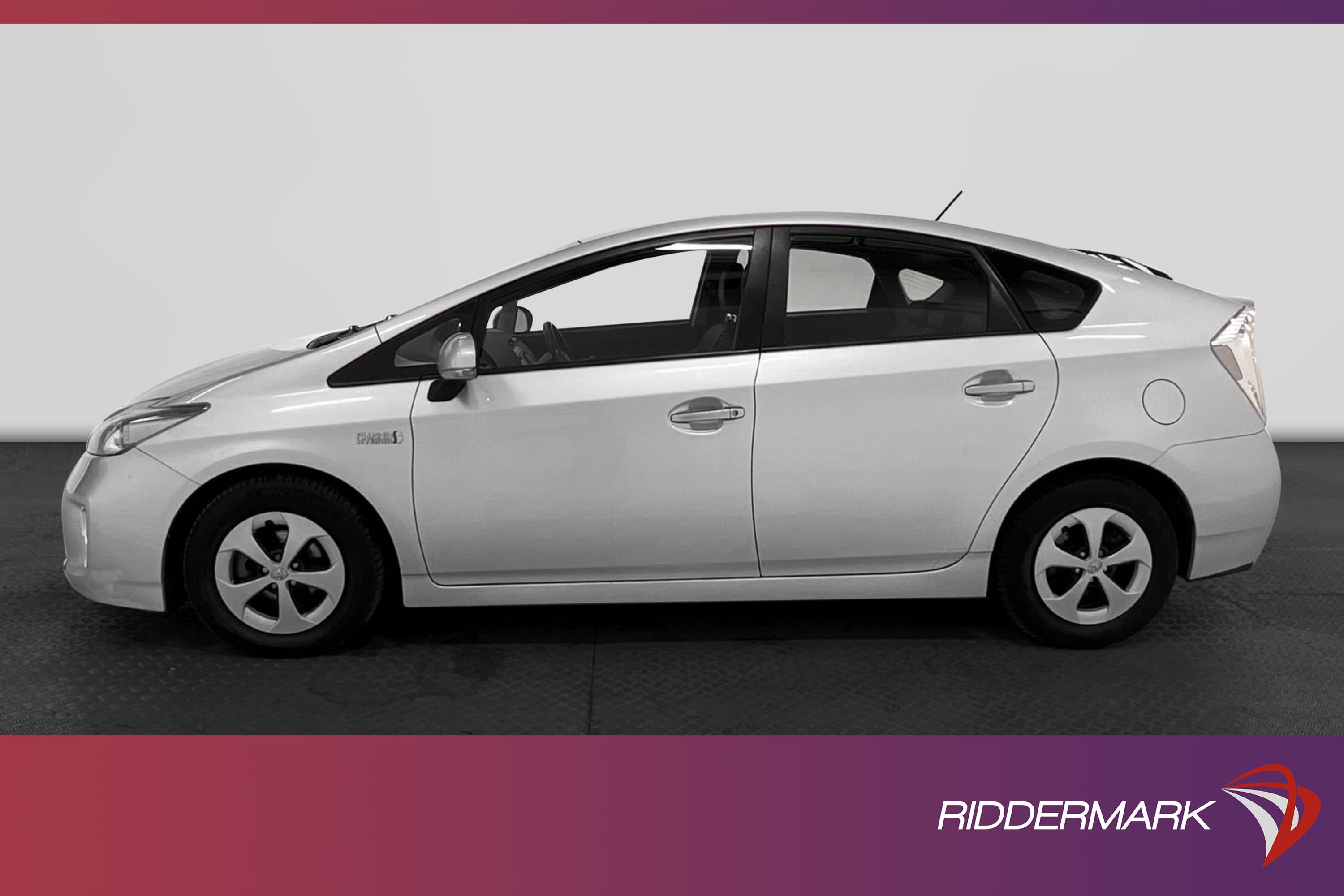 Toyota Prius Plug-in 136hk