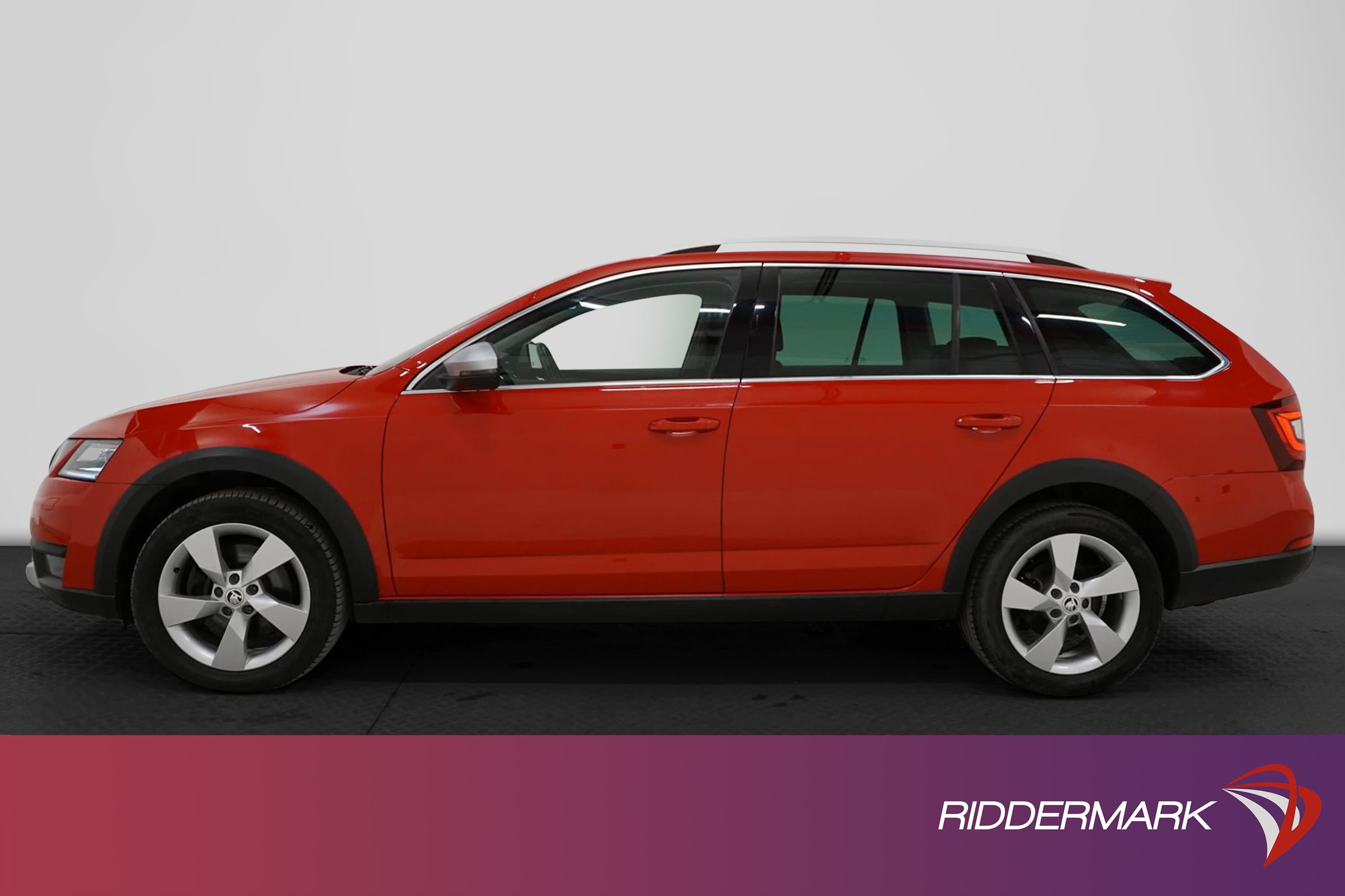 Skoda Octavia Scout 2.0 TDI 184hk 4X4  Drag D-Värm Canton 