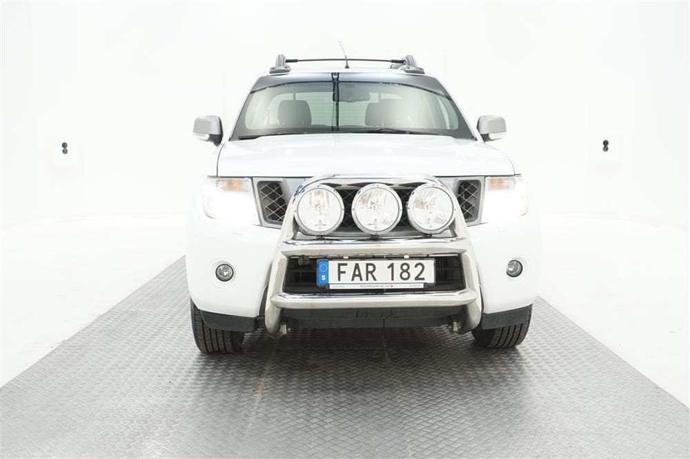 Nissan Navara 2.5dCi Automat Taklucka Navi Kamera Dragkrok exteriör