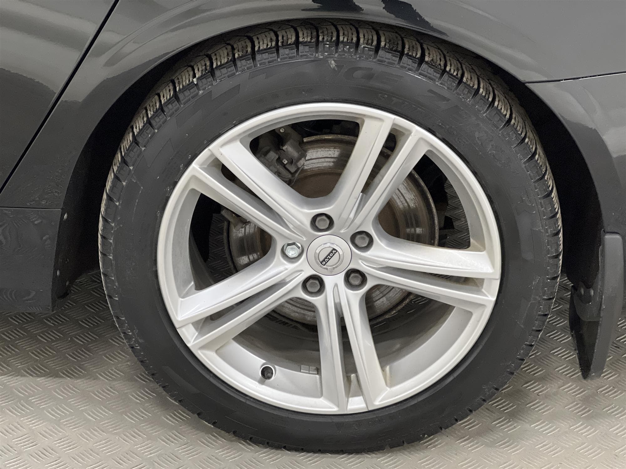 Volvo V90 D3 AWD 150hk Momentum Advanced VOC D-Värm Drag