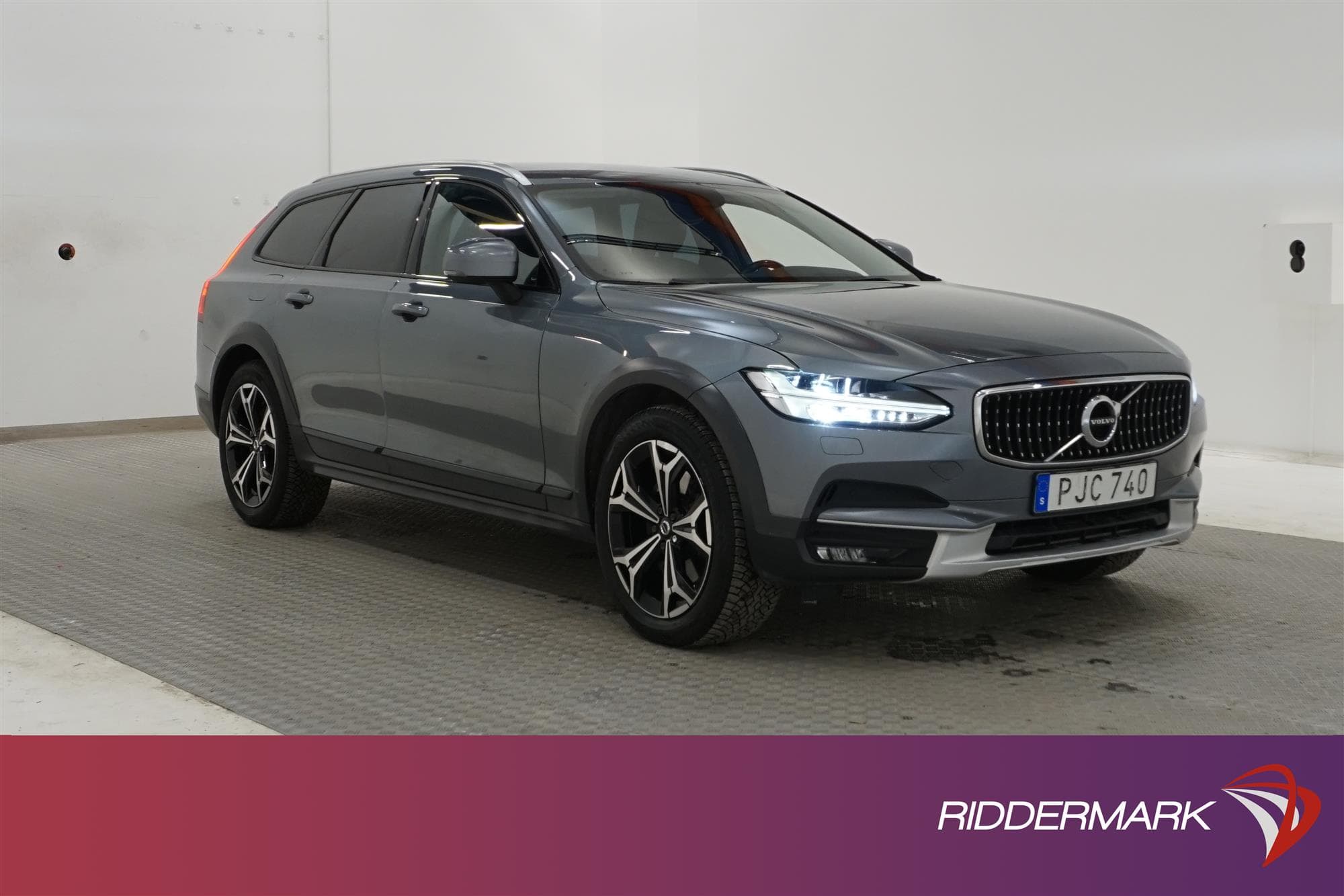 Volvo V90 Cross Country D4 