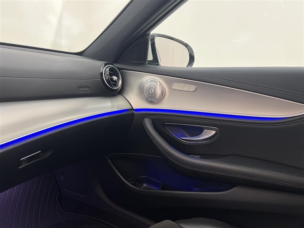 Mercedes-Benz E 220d 194hk AMG Pano Burmester B-Kam GPS Draginteriör