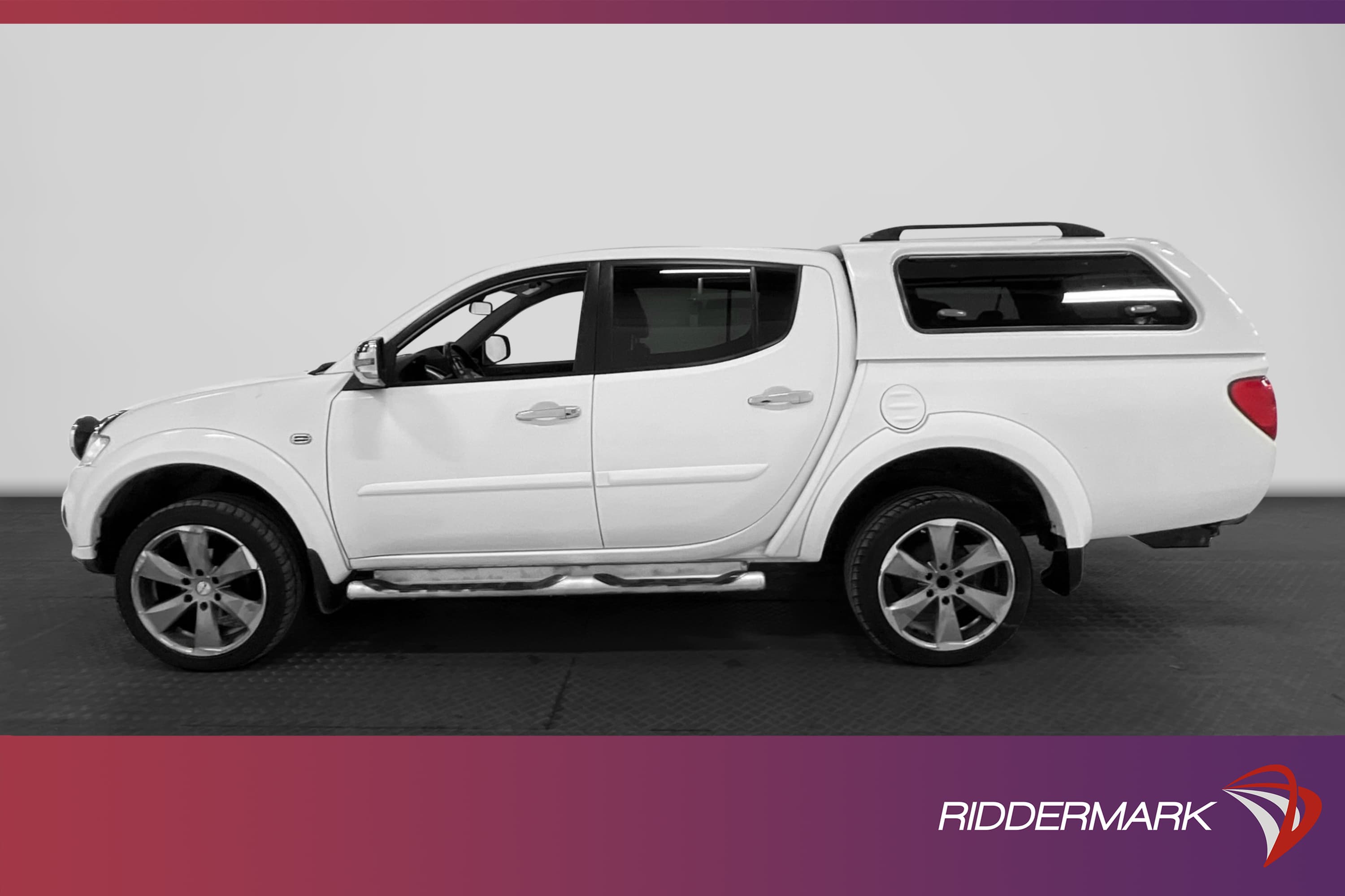 Mitsubishi L200 2.5 4x4 178hk Värmare Dragkrok Skinn Moms