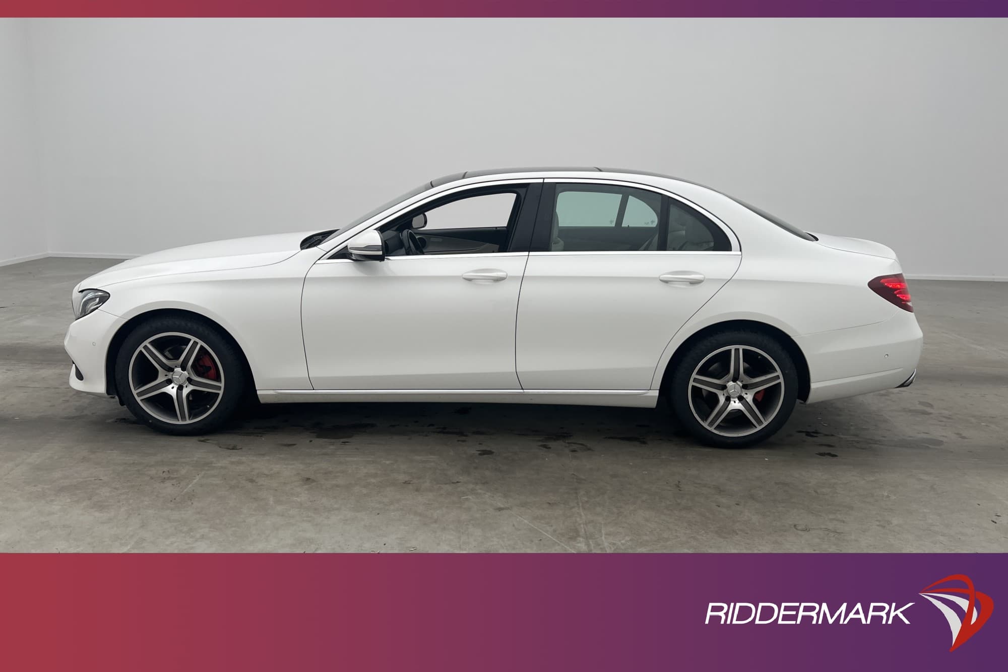 Mercedes-Benz E-Klass Sedan