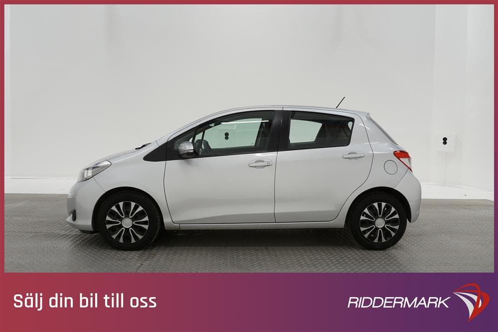 Toyota Yaris 1.33 100hk Låg Skatt B-Kamera Nyserv 0,45L/mil