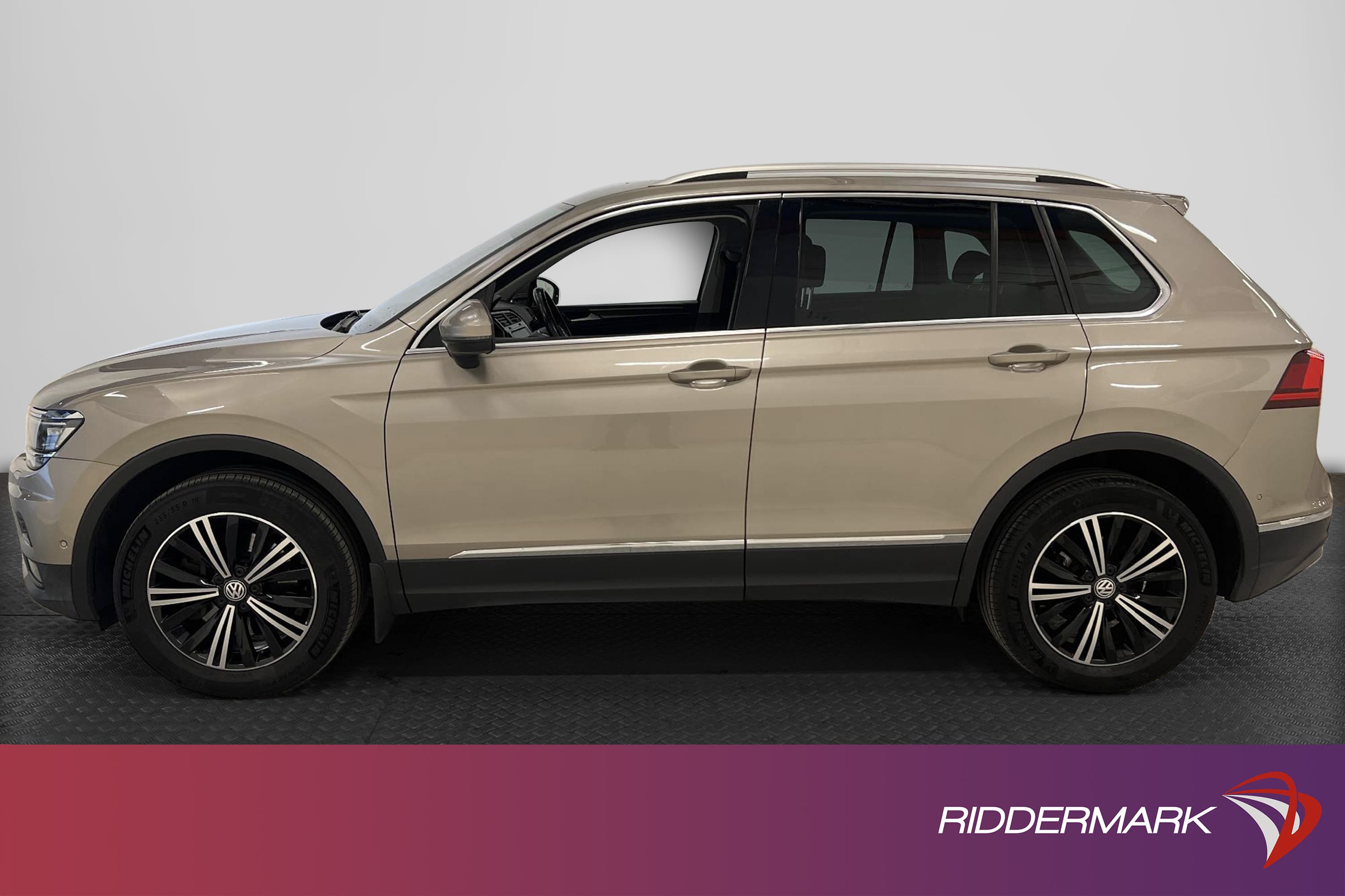 Volkswagen Tiguan 4Motion 190hk Cockpit Värmare Bkamera Drag