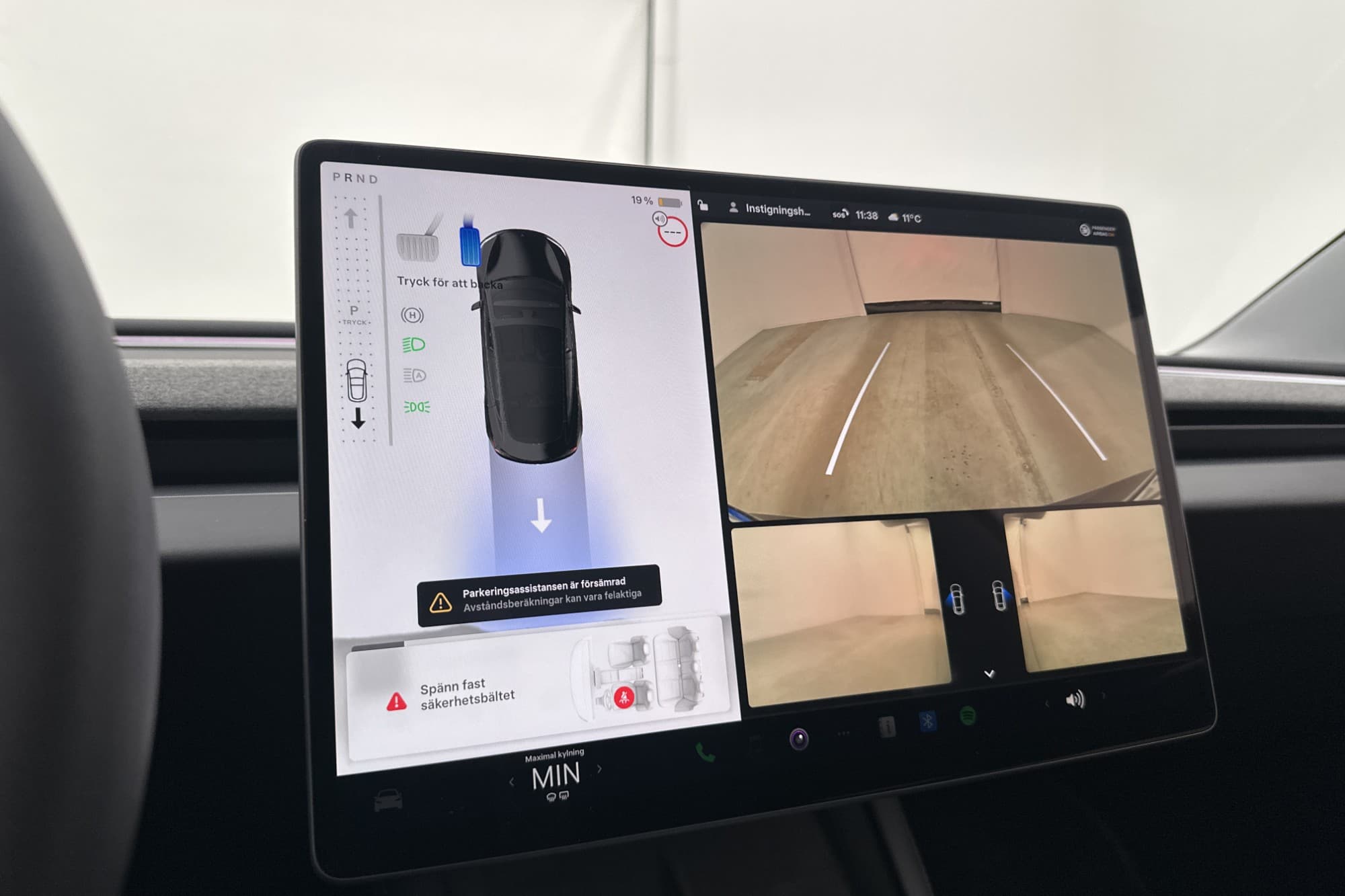 Tesla Model 3 Long Range AWD Sv-Såld Autopilot Pano Rattvärm