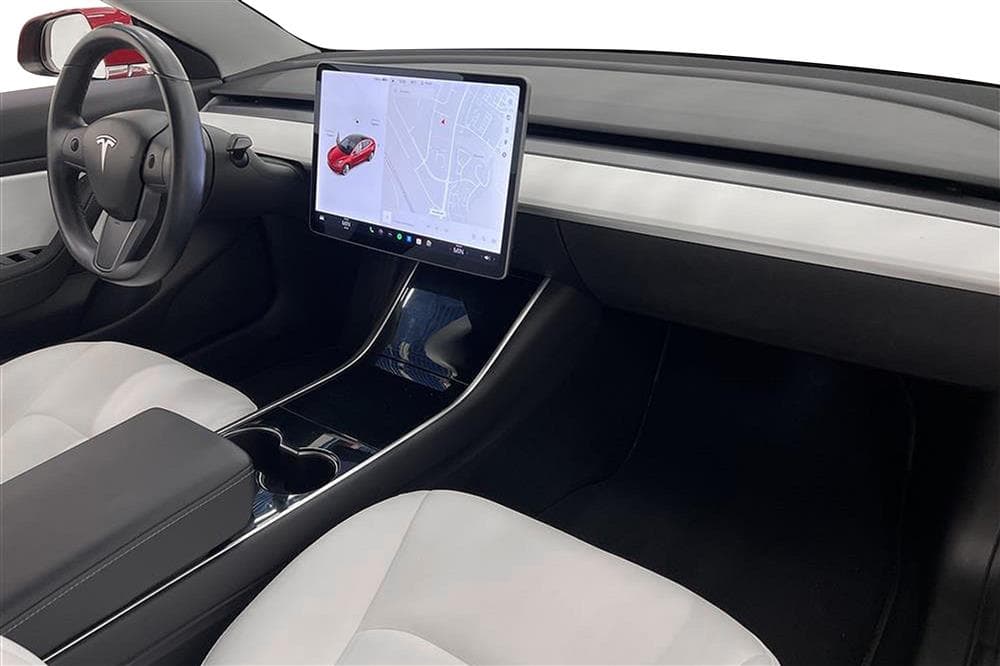 Tesla Model 3 Performance AWD 510hk Svensksåldinteriör