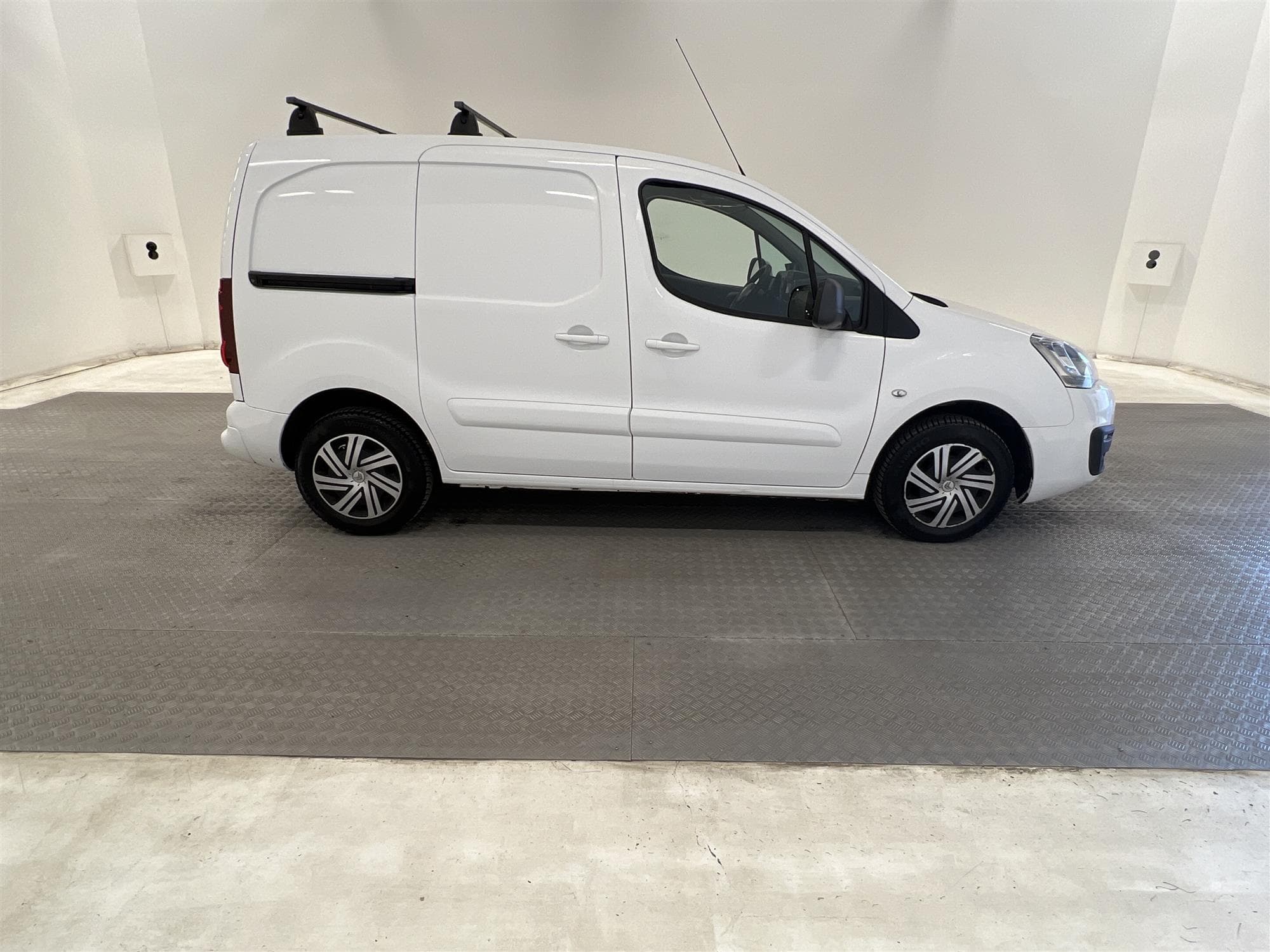 Citroën Berlingo 1.6 HDi Eu6 Aut Drag Nyservad  PDC Moms 
