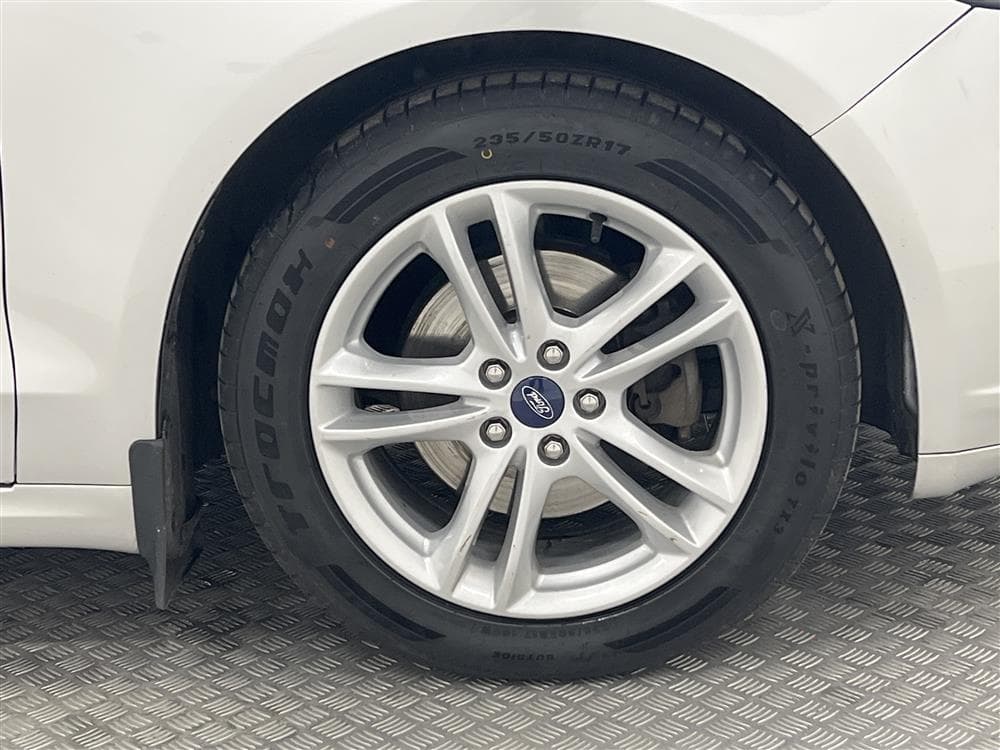 Ford Mondeo 2.0 AWD 180hk Värmare Navi Kamera Drag 0,52l/mil