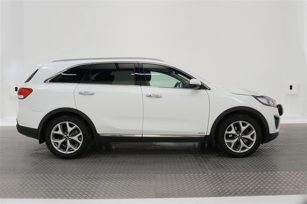 Kia Sorento 2.2 CRDi 200hk AWD 7-Sits Skinn Pano B-Kamera