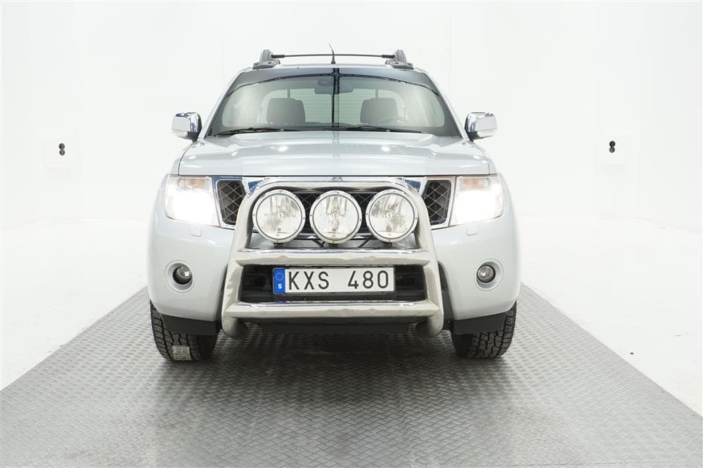 Nissan Navara 2.5 dCi Aut 190hk Drag Diff Nyservad