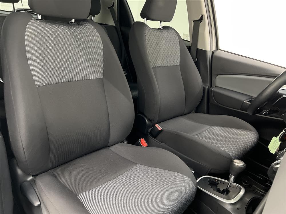 Toyota Yaris 1.33 100hk B-Kam Nyserv Låg Skatt 0,42L/mil