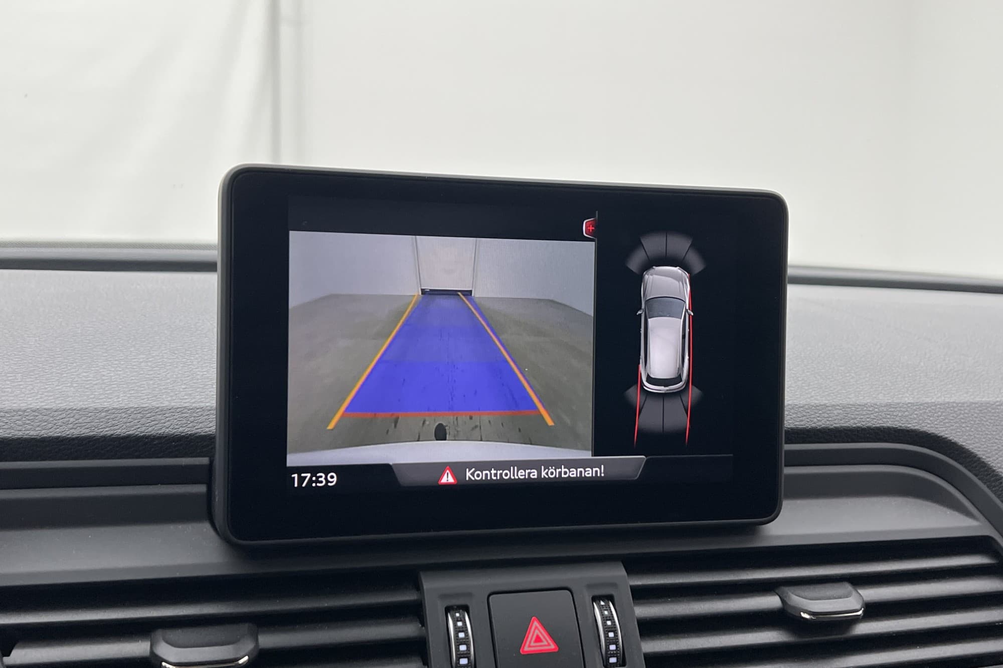 Audi Q5 TFSI Quattro 252hk Proline Kamera Adaptiv-fart Drag