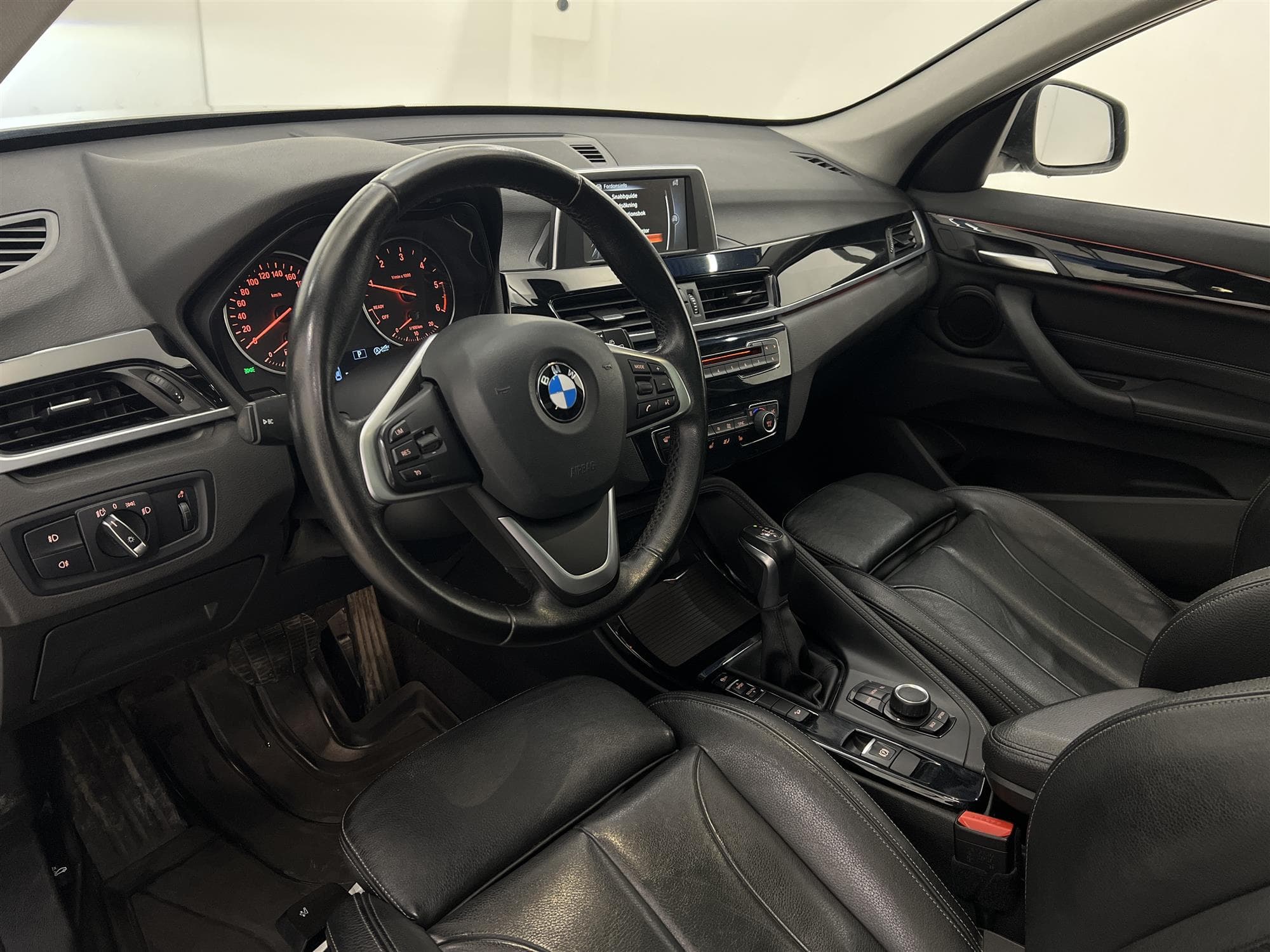 BMW X1 xDrive20d 190hk Pano Drag B-Kam Skinn Keyless 