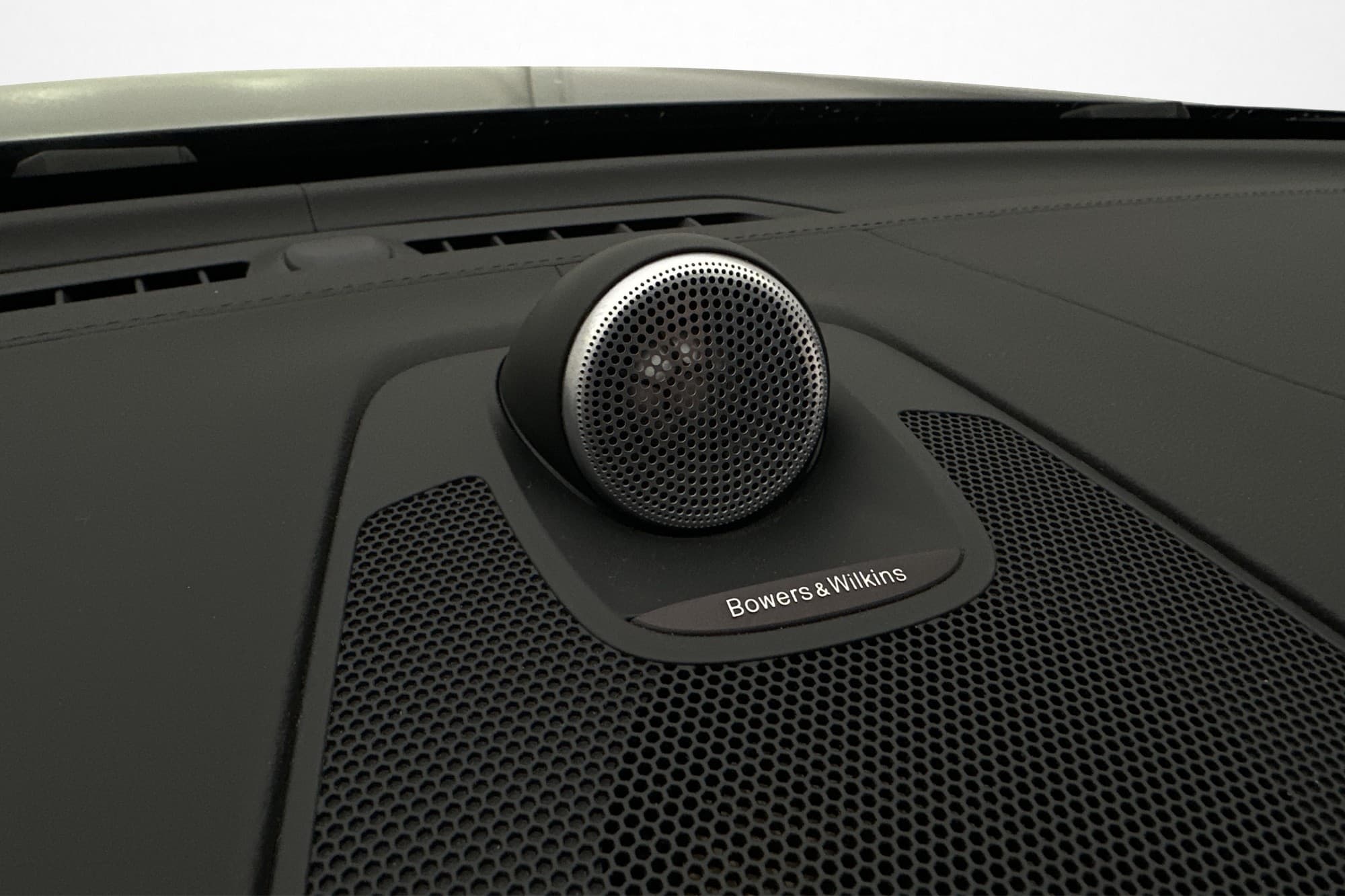 Volvo XC60 T8 392hk AWD R-Design B&W Pano Skinn 360 HUD Drag