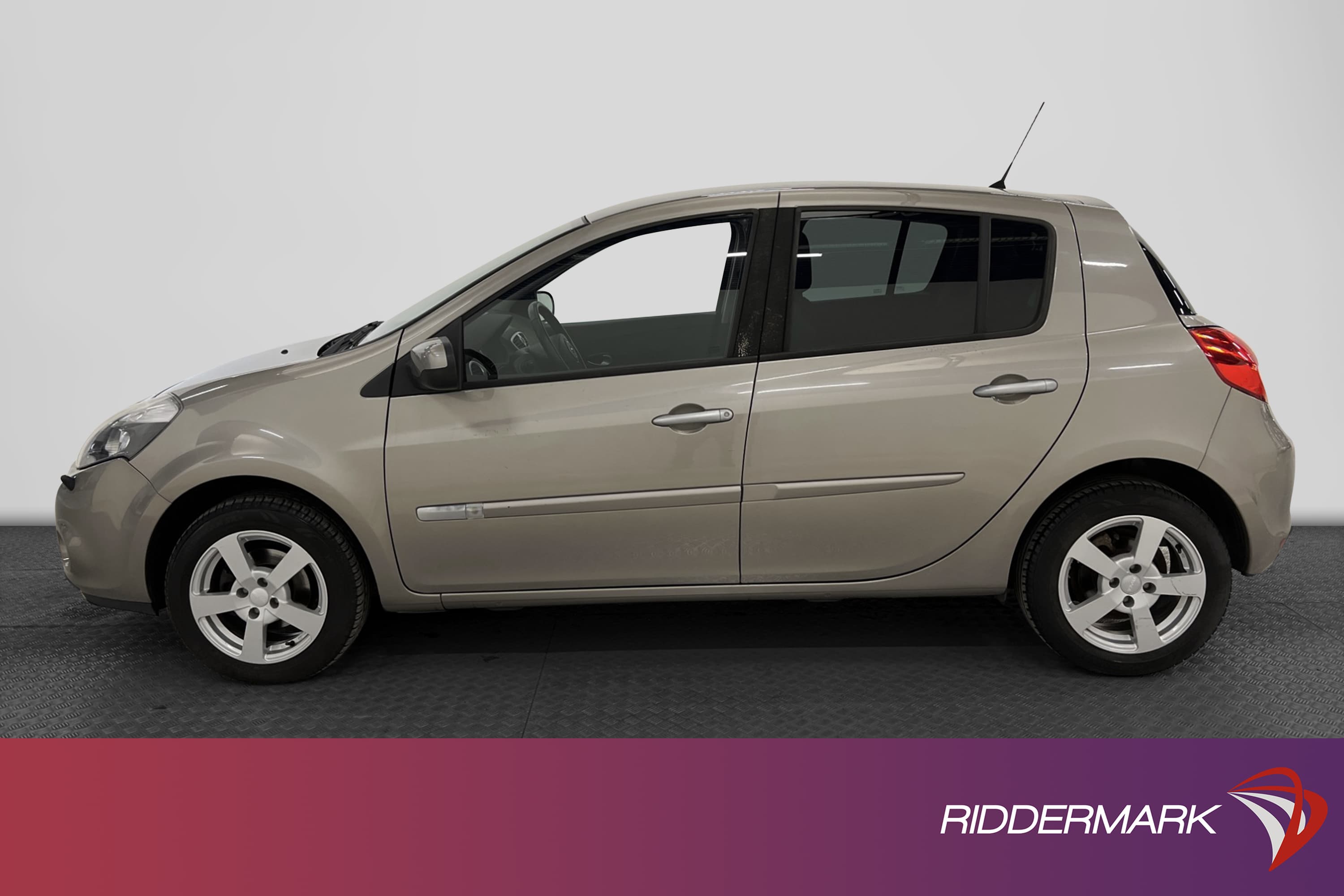 Renault Clio 1.6 Halvkombi 112hk