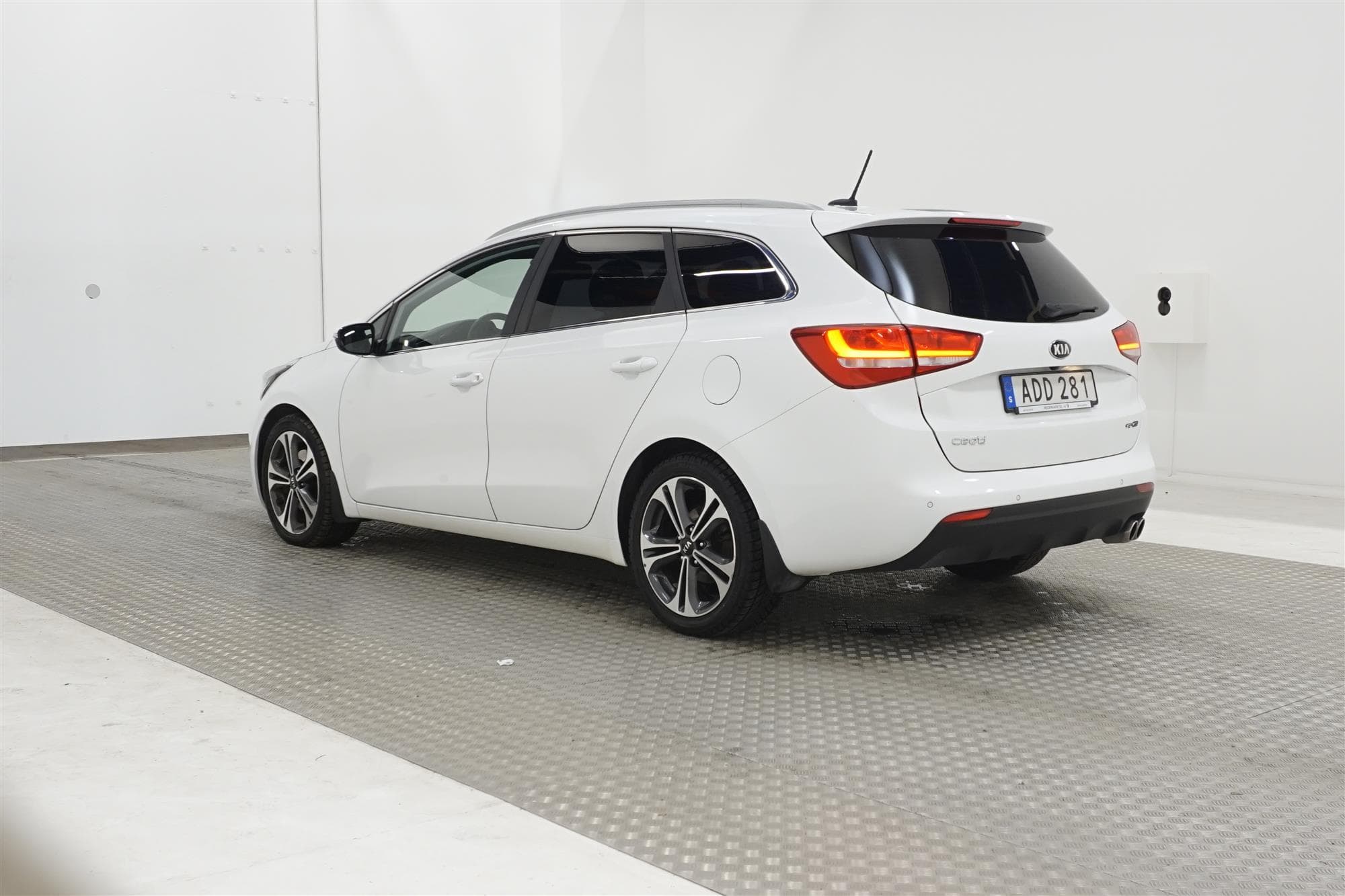 Kia Ceed SW 1.6 CRDi 136hk GT Line Backkamera 0,44L/mil